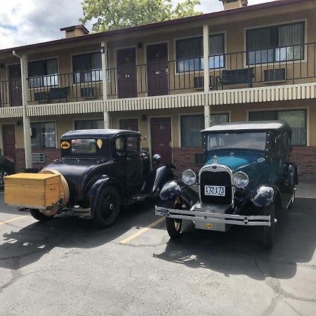 Klamath Motor Lodge Yreka Zewnętrze zdjęcie