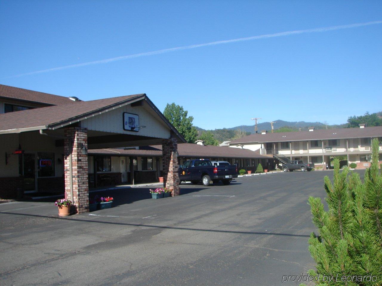 Klamath Motor Lodge Yreka Zewnętrze zdjęcie