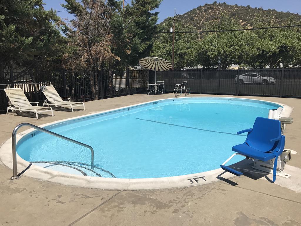 Klamath Motor Lodge Yreka Zewnętrze zdjęcie