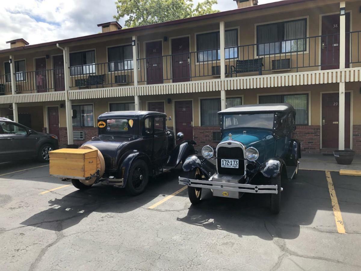 Klamath Motor Lodge Yreka Zewnętrze zdjęcie
